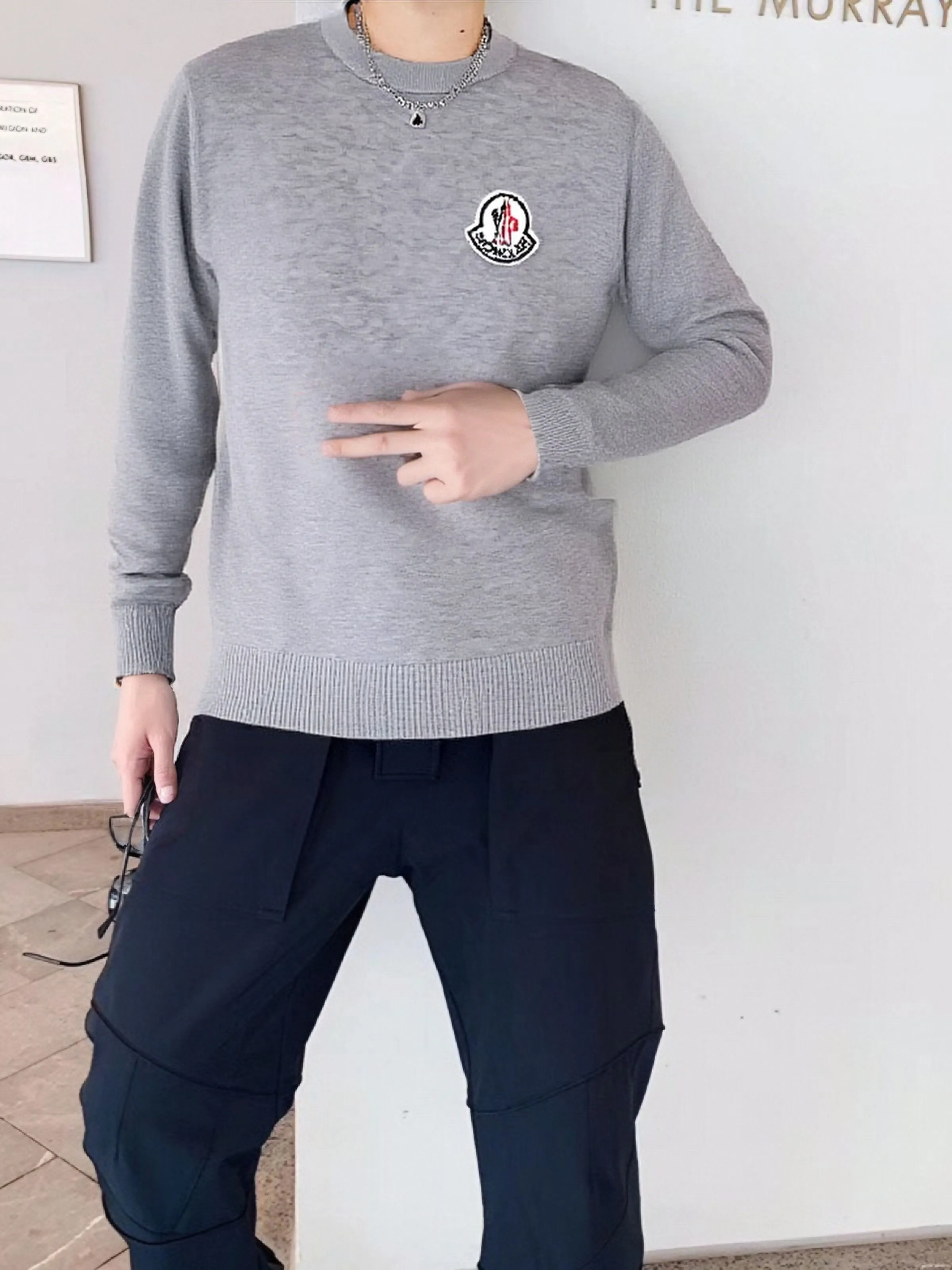 ✔